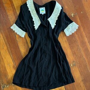 Unif XS Darcy Dress 
Peter Pan collar black dress